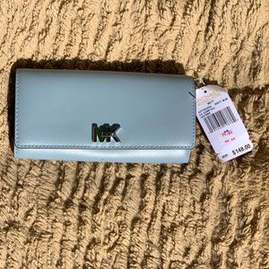 💫NWT Michael Kors Wallet💫